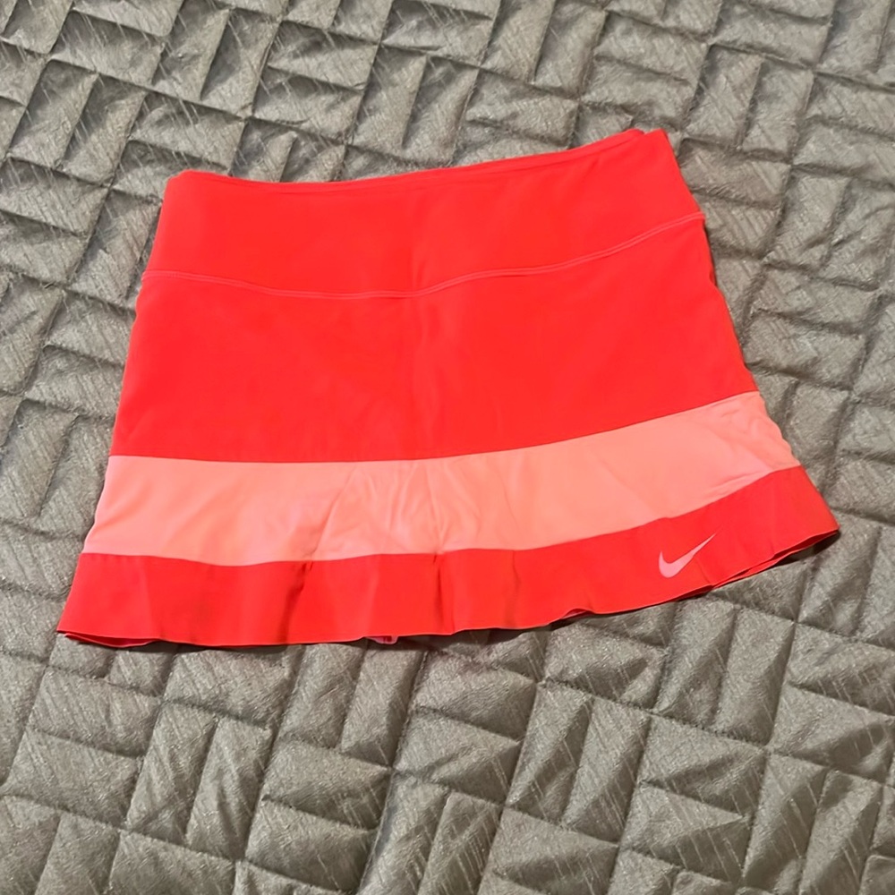 NIKE TENNIS SKIRT BRIGHT ORANGE RED COLOR - GORGEOUS!!! Built in shorts